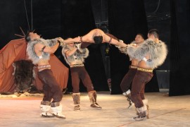 Государственный чукотско-эскимосский ансамбль выступил в Биробиджане (18)